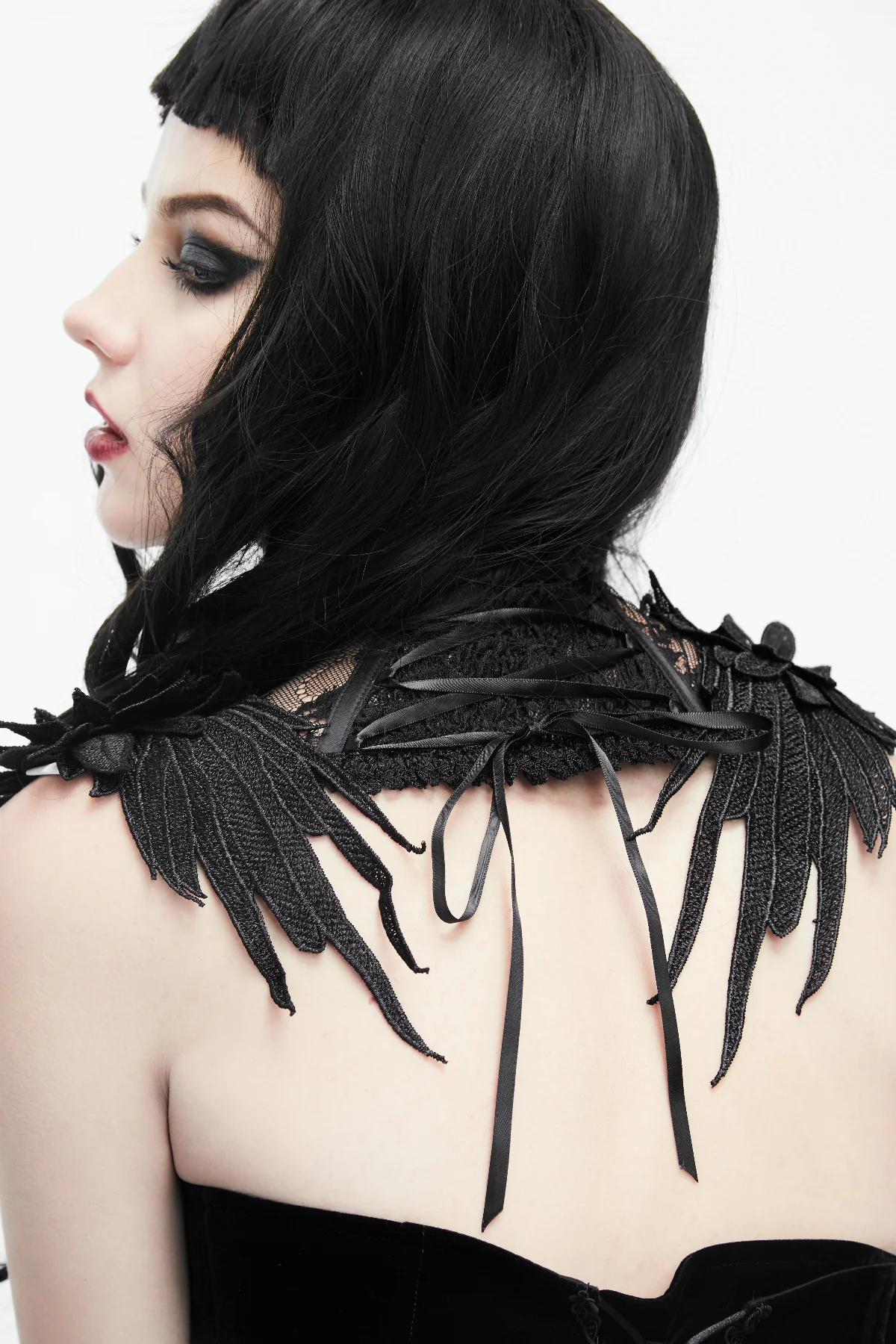 Black Raven Neck Corset - Image 4