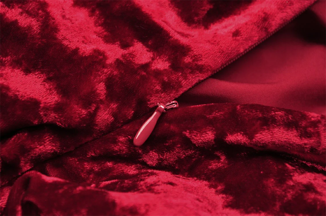 Blood Rose Ballgown - Image 13