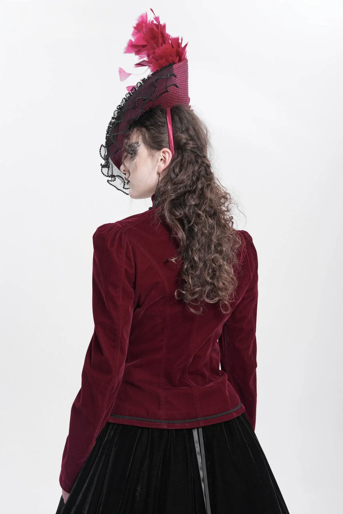 Baroness of the Crimson Vale Hat - Image 4