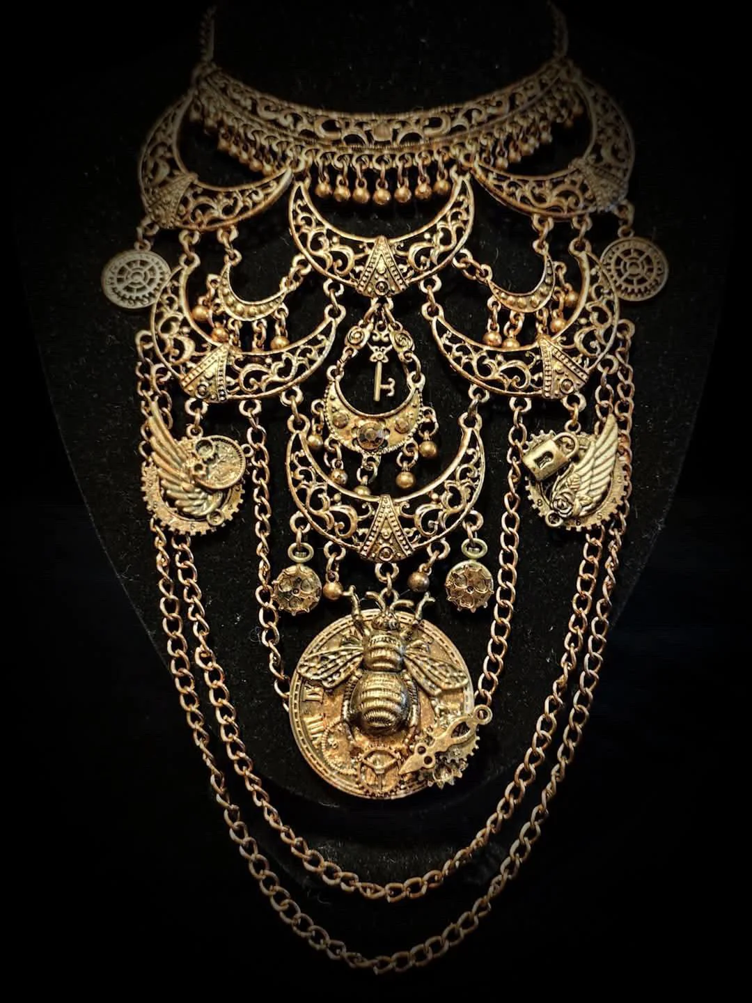 The Golden Hive Relic - Steampunk Necklace & Earring Set