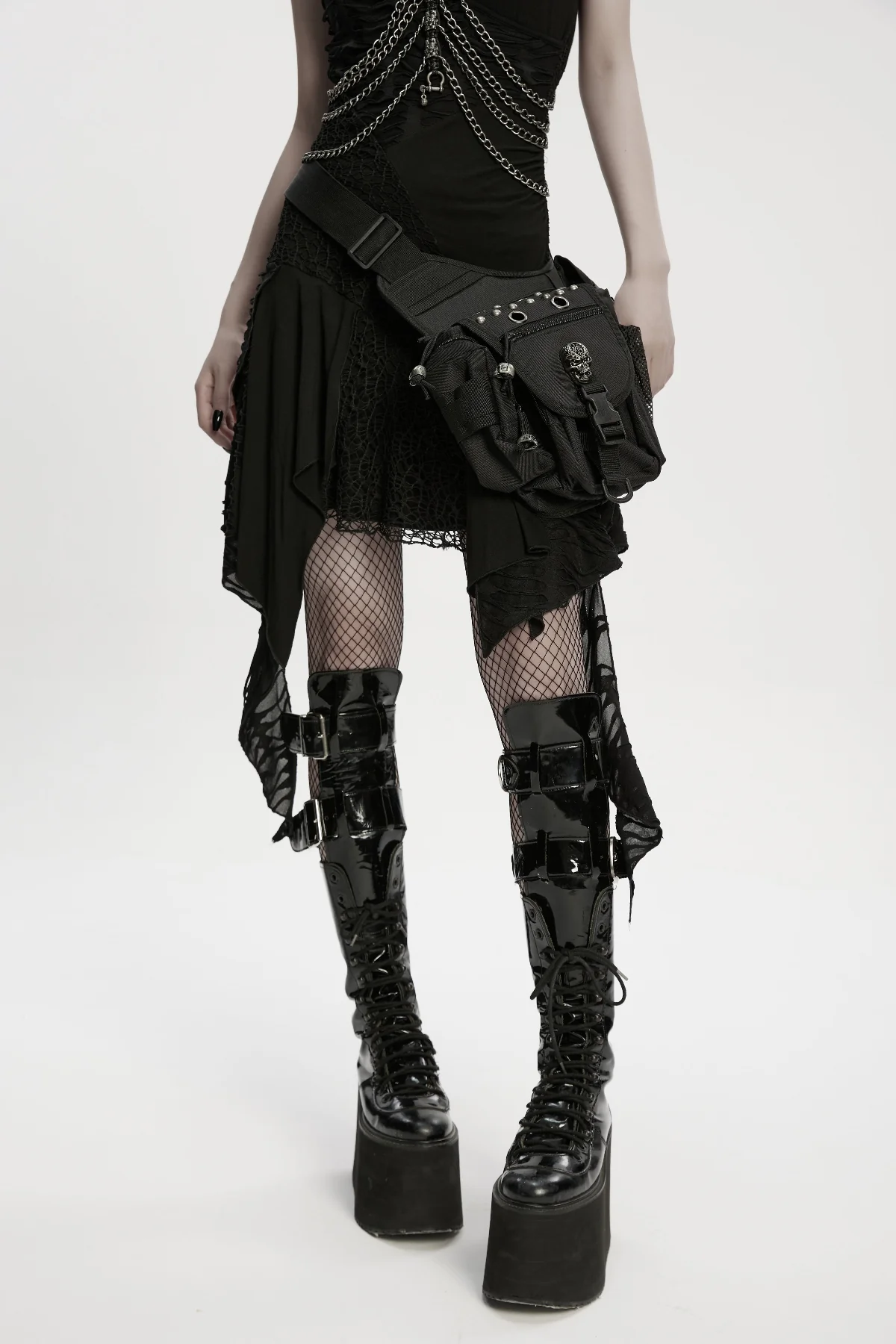 Gothic Crossbody Skull Bag - Image 5