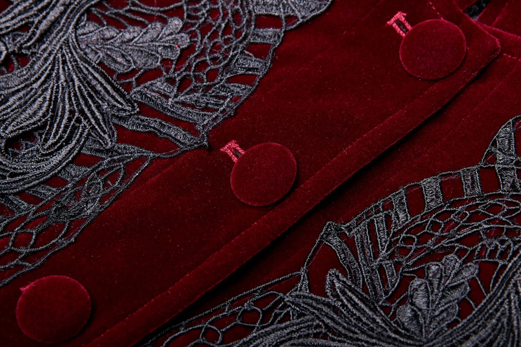 House Draconis Coat in Red - Image 11