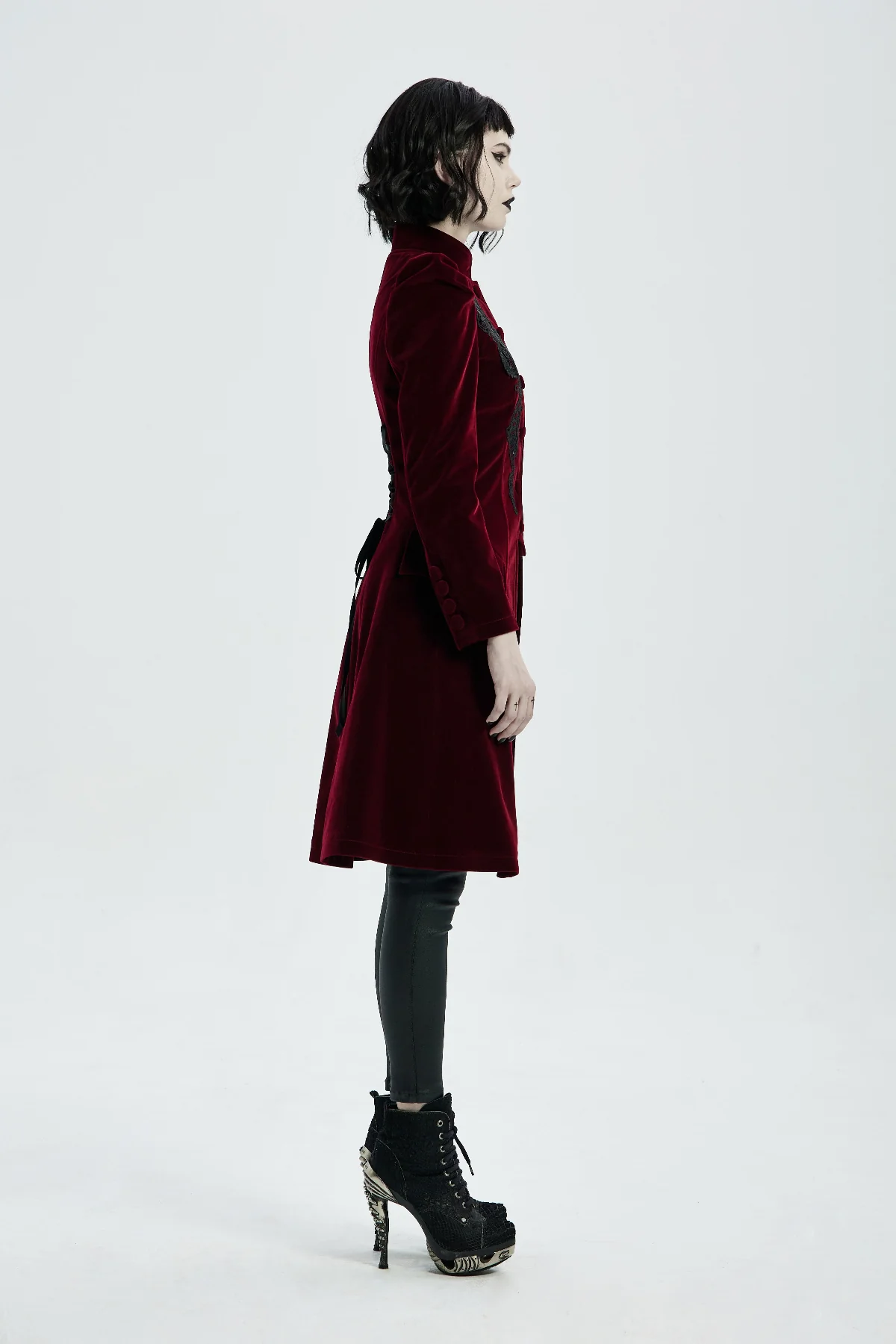 House Draconis Coat in Red - Image 6