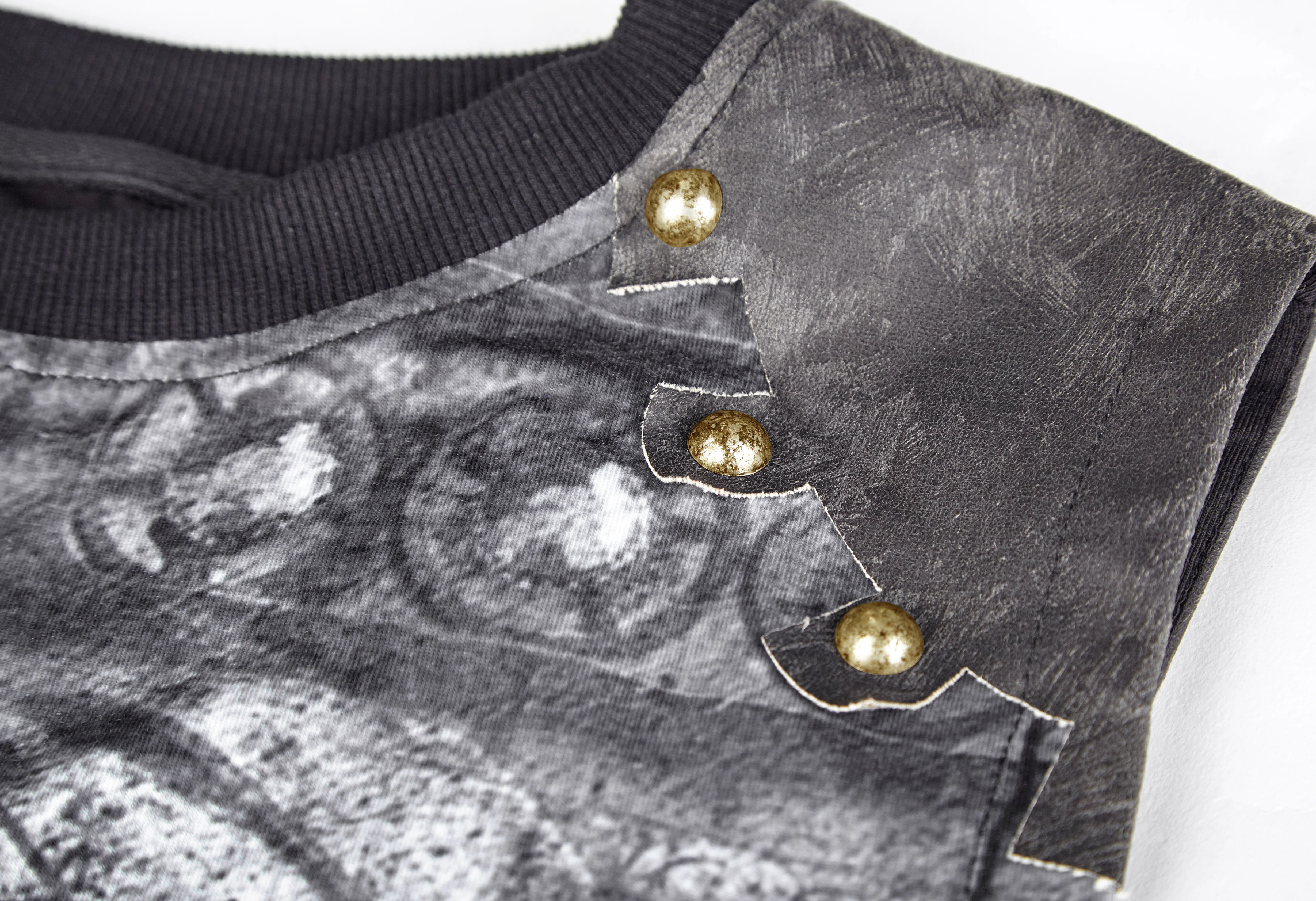 Jules Verne T-Shirt - Image 6