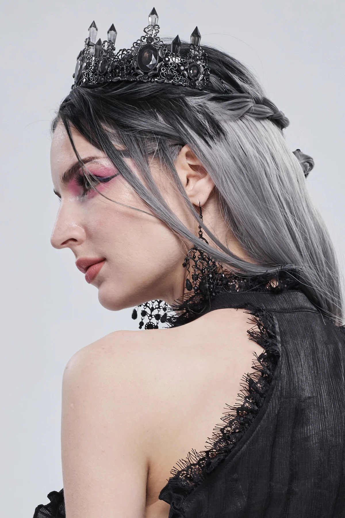 Queen of the Dark Islands Crown - Image 3