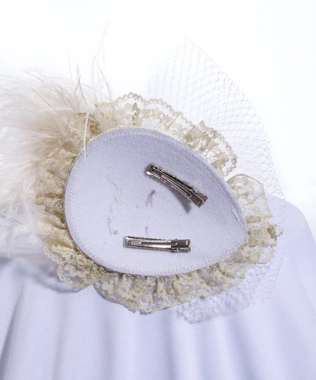 White Pearl Head Piece - Image 4