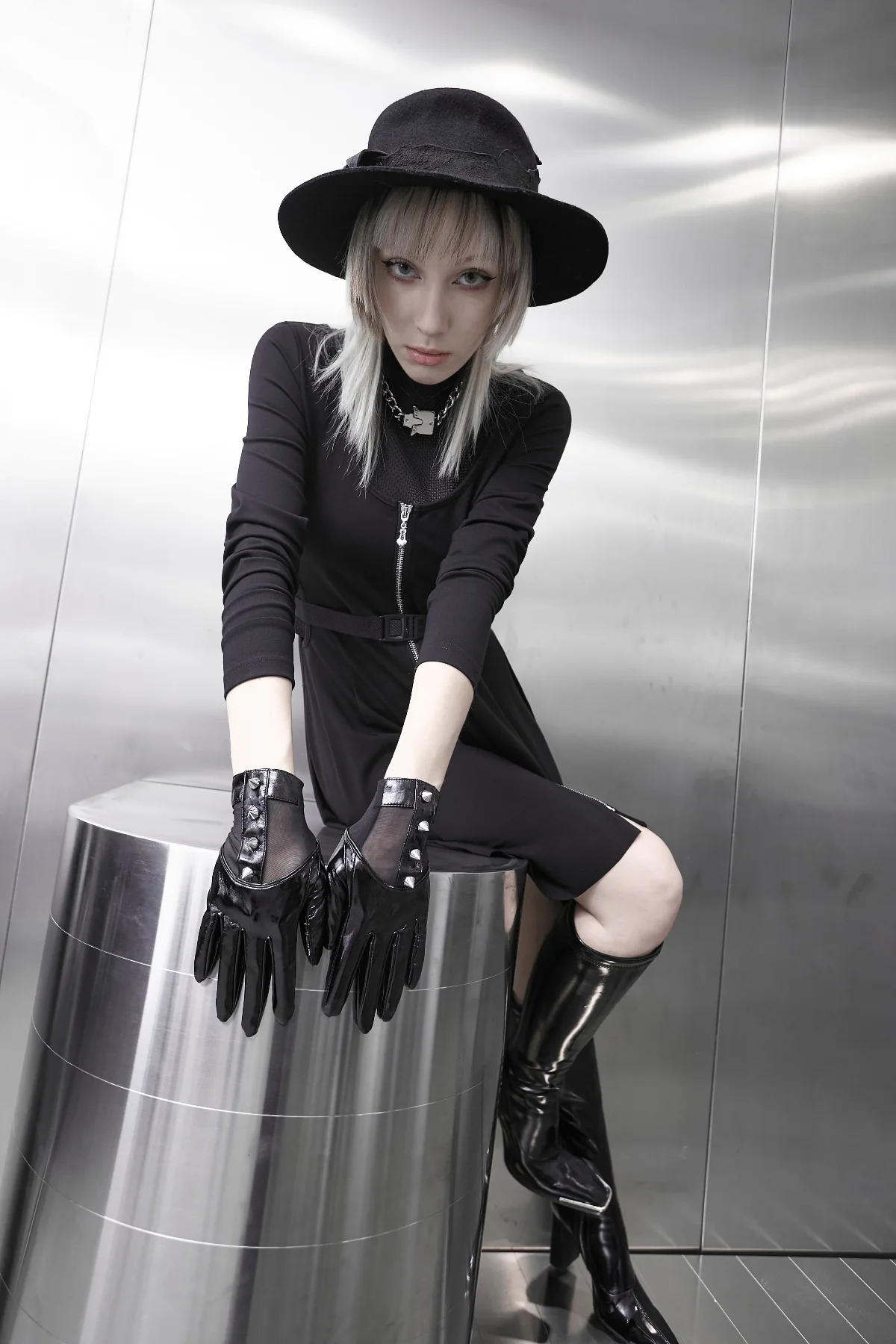 Dominella Leather Look Gloves - Image 5